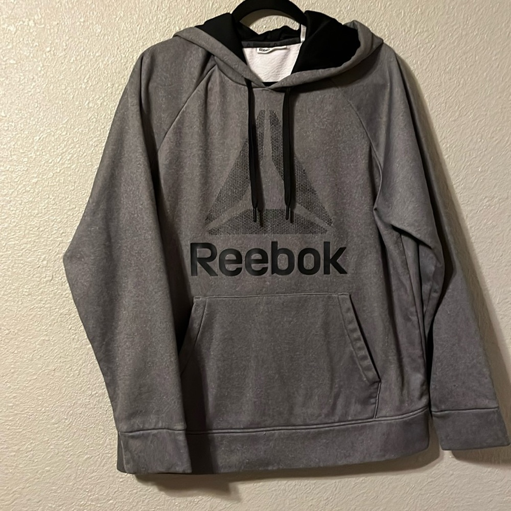 Reebok men’s pull over hoodie size large